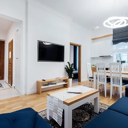 Lights Topolowa 8 *