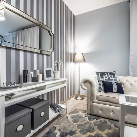 Lights Topolowa 8 *