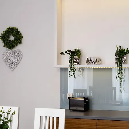 Apartment Lights Topolowa 8 *